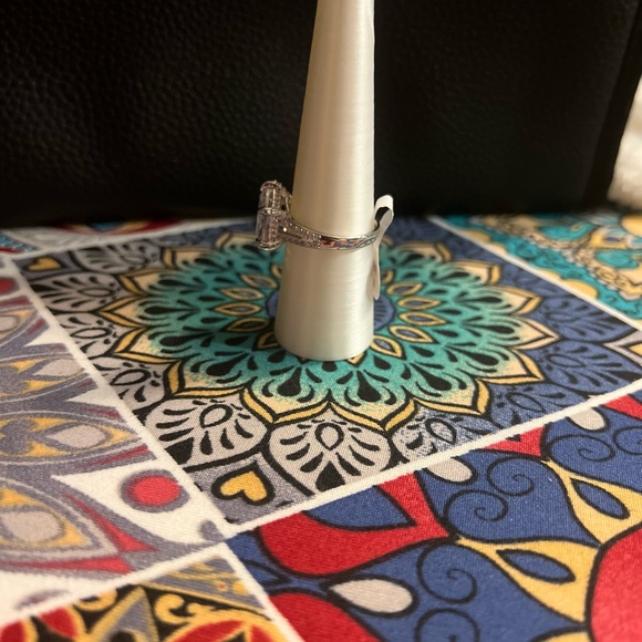 Bomb Party Ring RG90126 Whispers Of The Heart Diamond CZ on Rhodium Size 9 - Picture 5 of 6